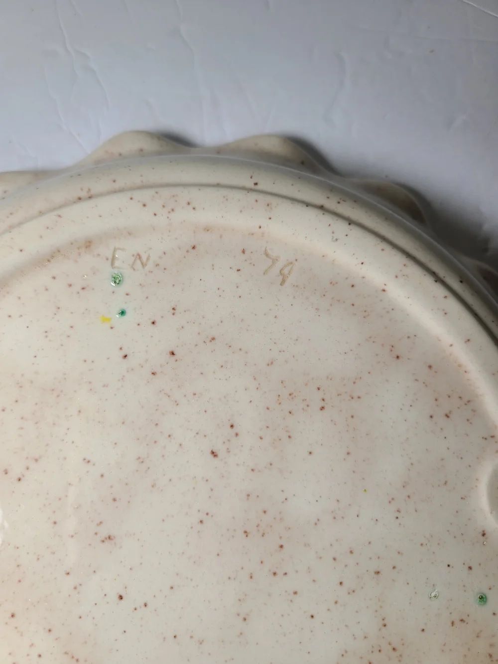 Cream Apple-Print Ceramic Decorative Plate